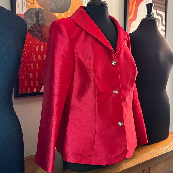 Elegant Red Women's Blazer - Picture 4 of 5
